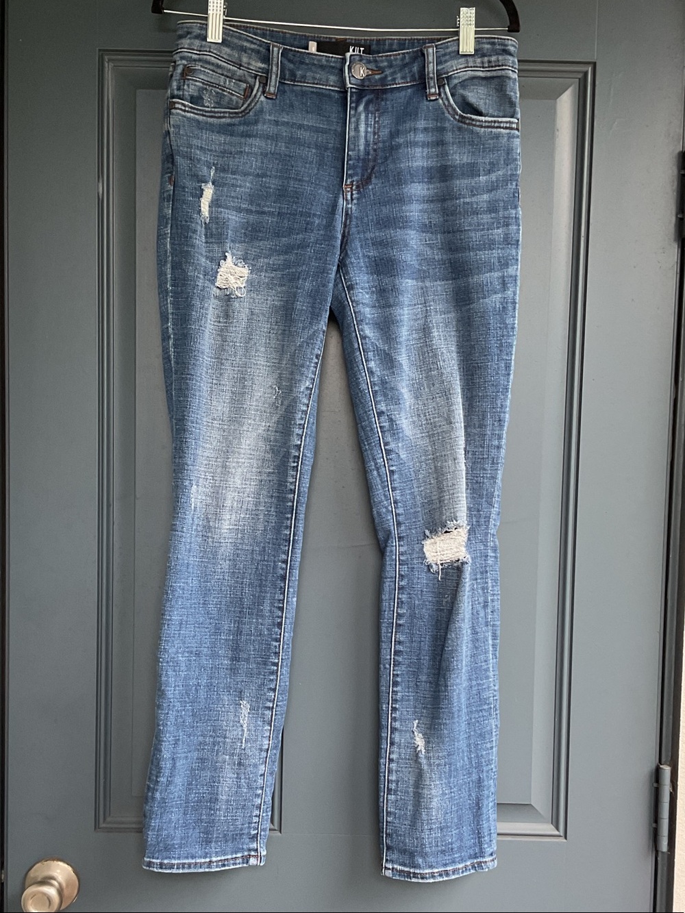 Kut from the Kloth Skinny Distressed Blue Jeans, Size 6